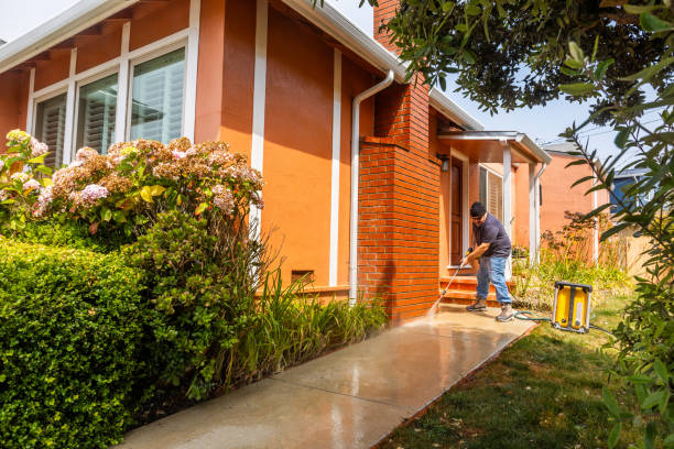 Best Garage Pressure Washing  in Youngtown, AZ